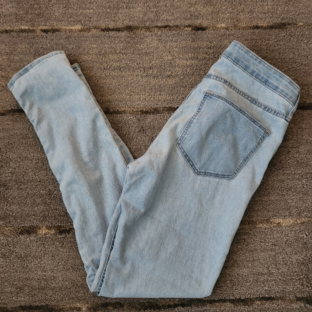 Light skinny jeans